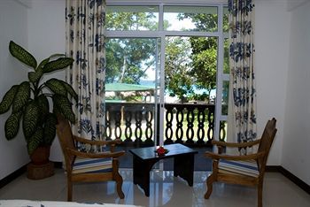 Augerine Guest House Beau Vallon  Exterior photo